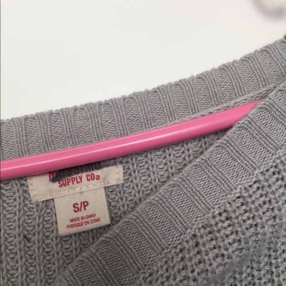 Grey crop sweater! - Picture 2 of 3